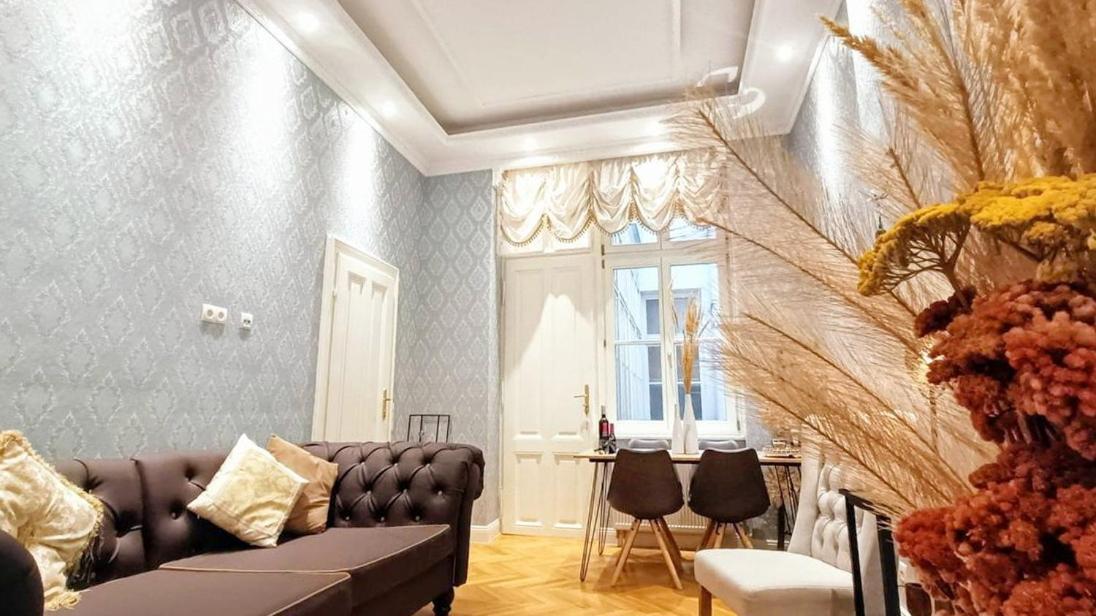 Luxurious In Center Kn Apartament Viena