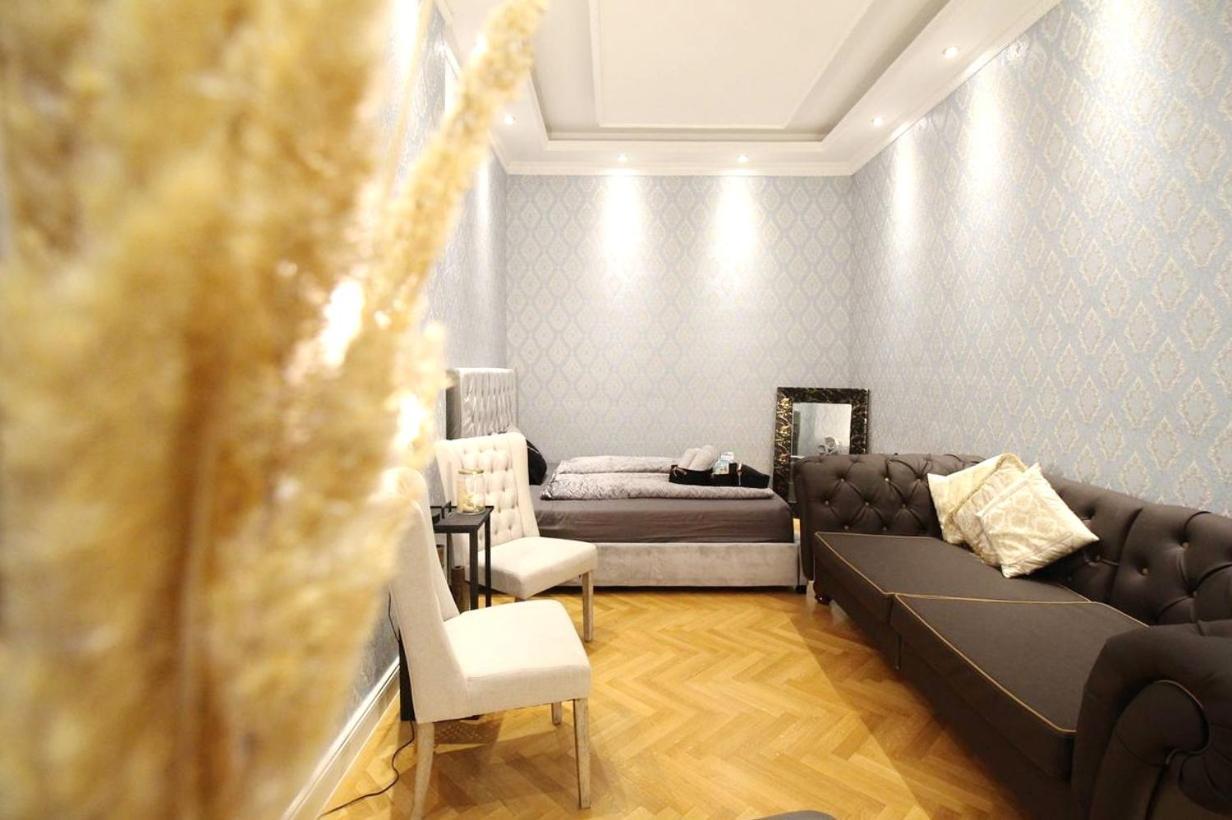 Luxurious In Center Kn Apartament Viena